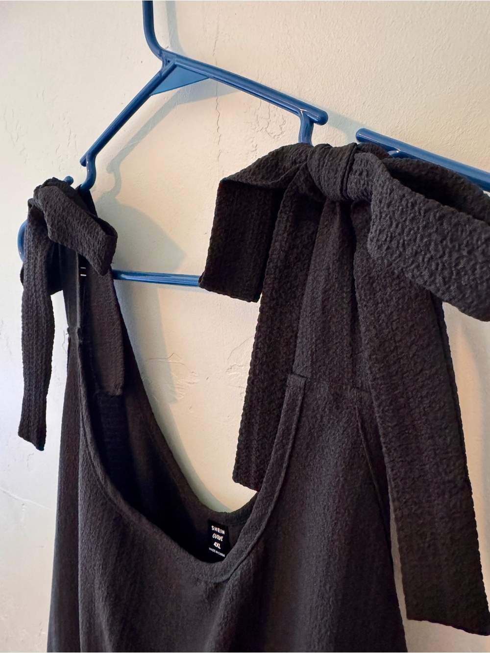Black Bow-Strap Romper Jumpsuit - Picture 4 of 4